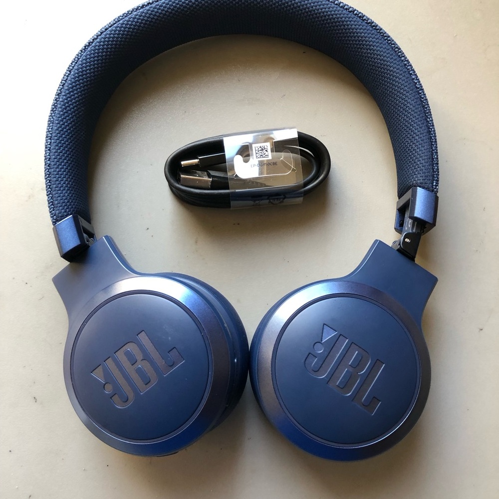 JBL Live 460 NC Wireless Headphones